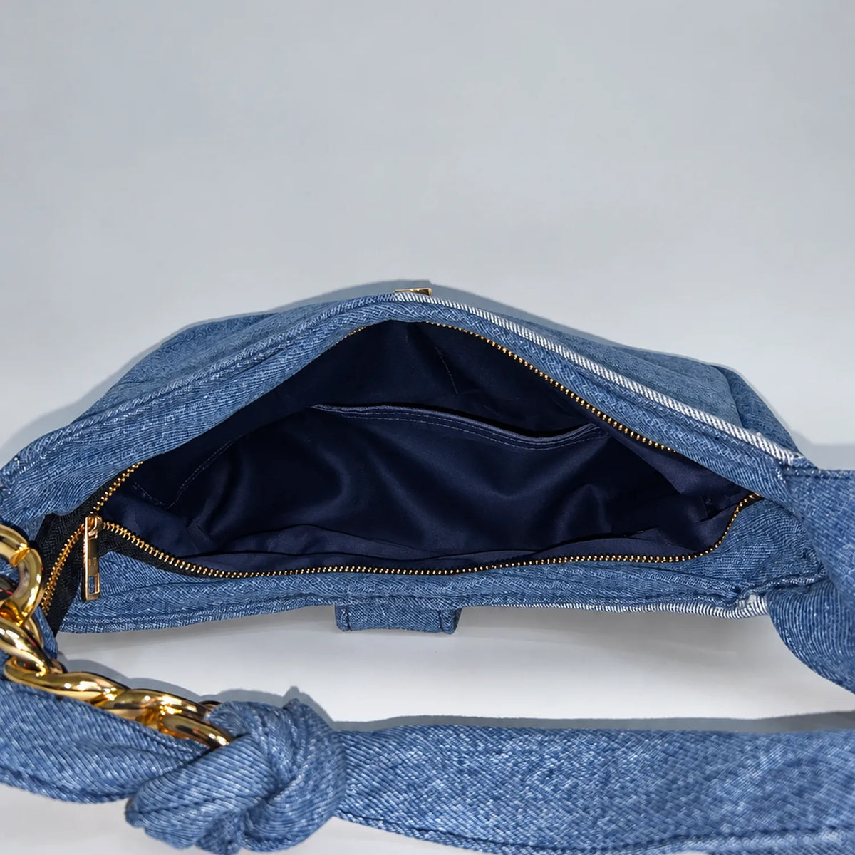 Denim-Delight Duet shoulder bag, open lined interior