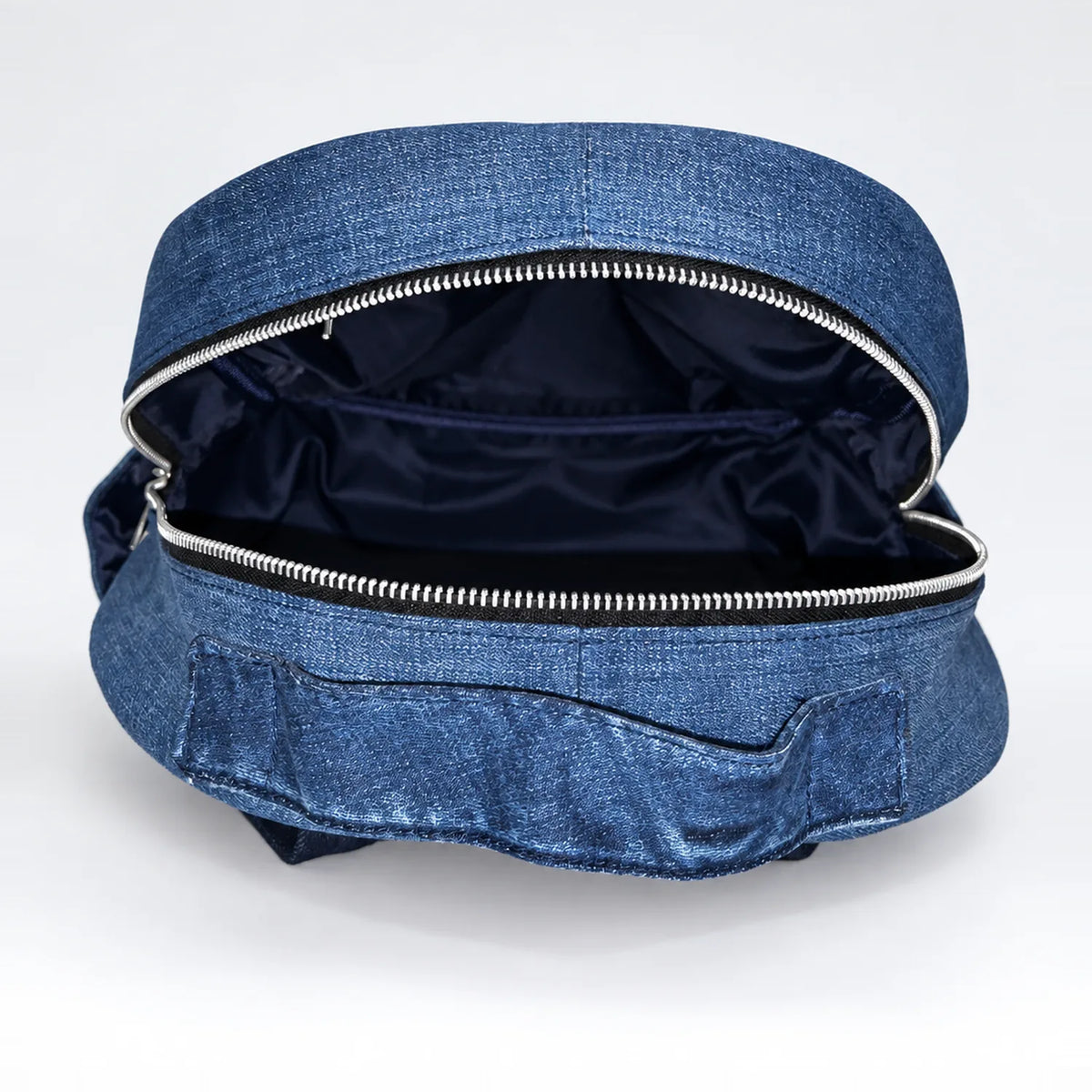Rivet Stride Medium backpack, lined interior